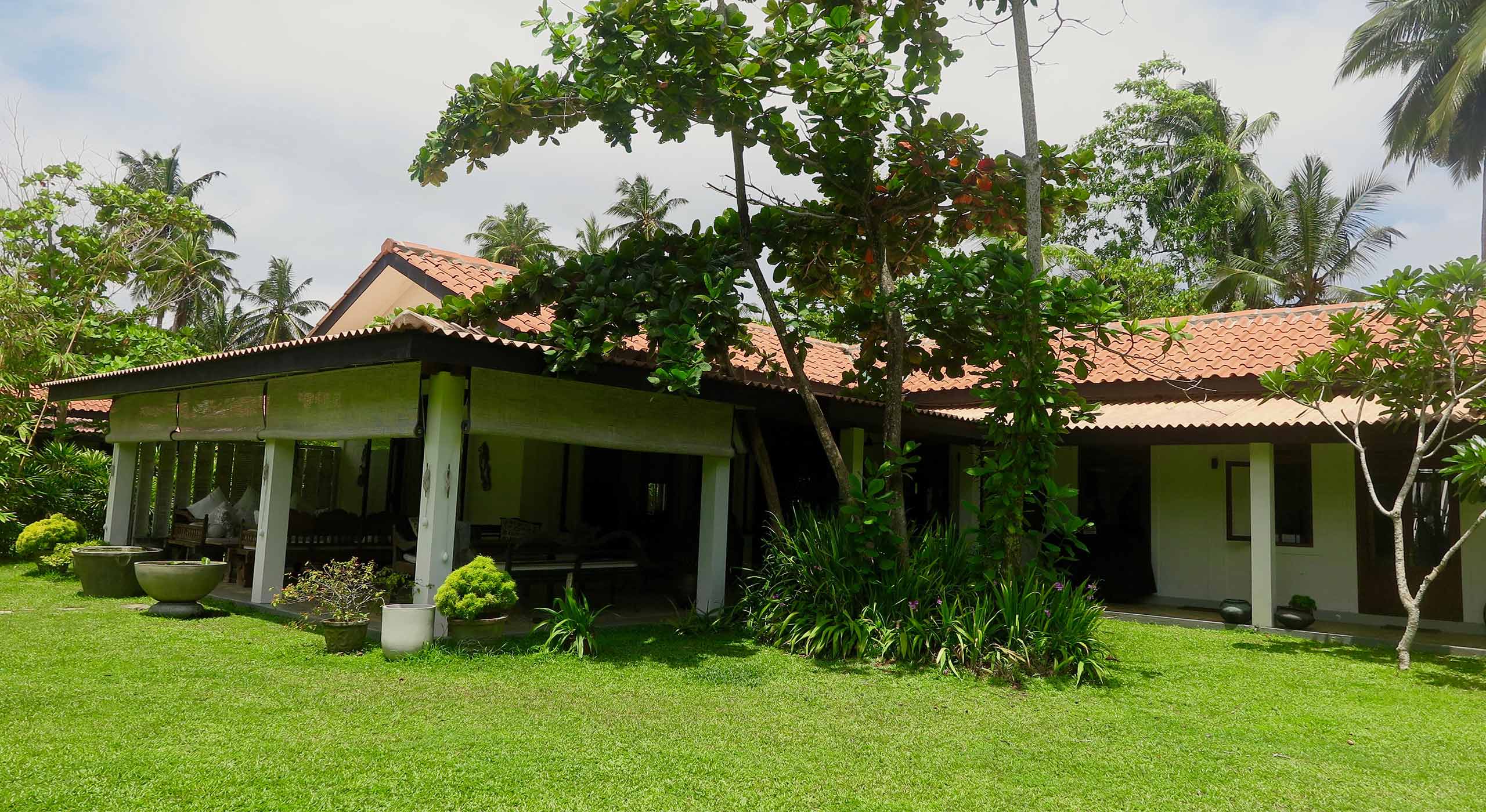 Sri Lankan house with front open sitting area